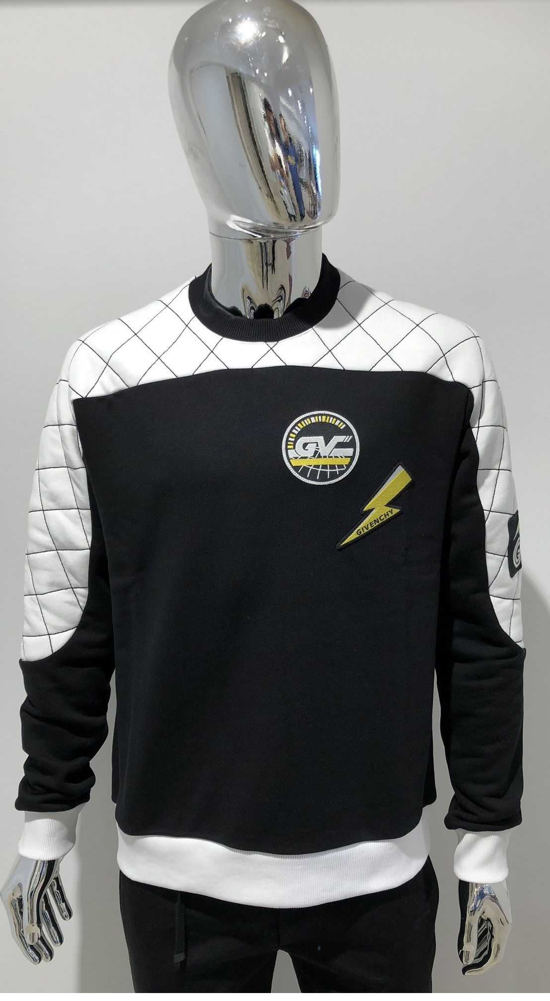Patch Sweatshirt, Black/White