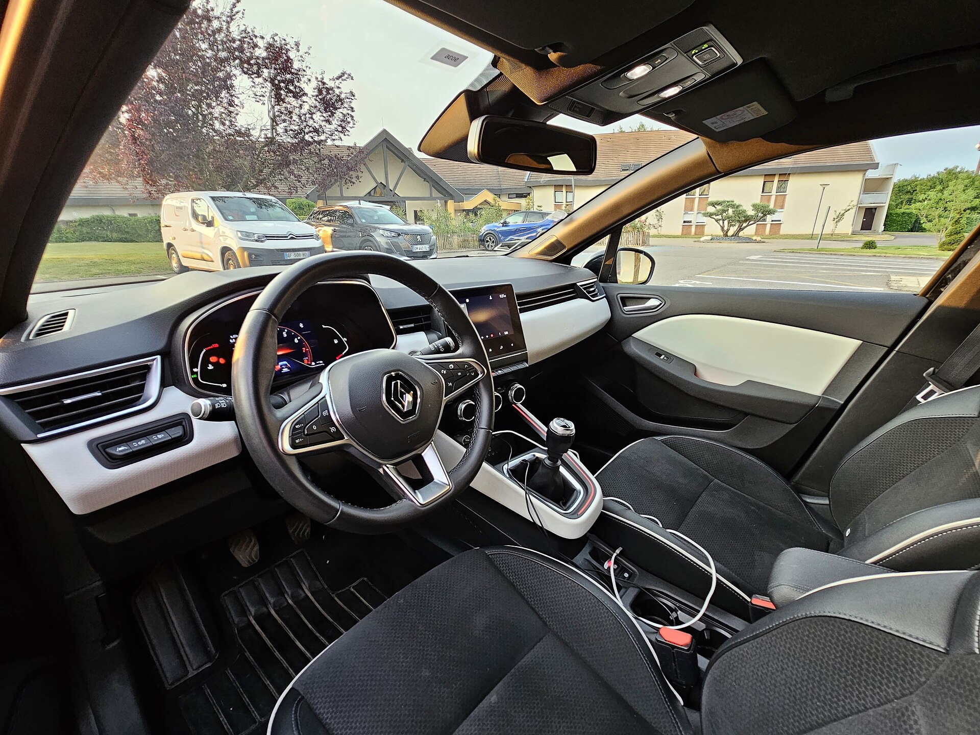 Renault Clio Techno BF Black 3D Fabric and Velvet Interior.